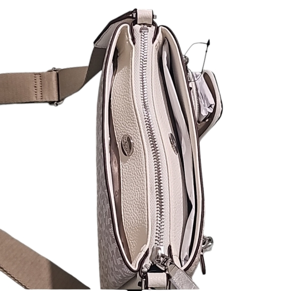 DKNY MADDY CROSSBODY  PURSE - Picture 7 of 7